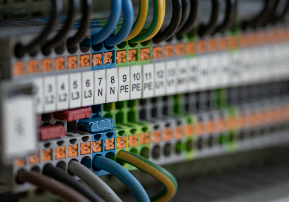 Elektro Klemmleiste / Electrical terminal strip